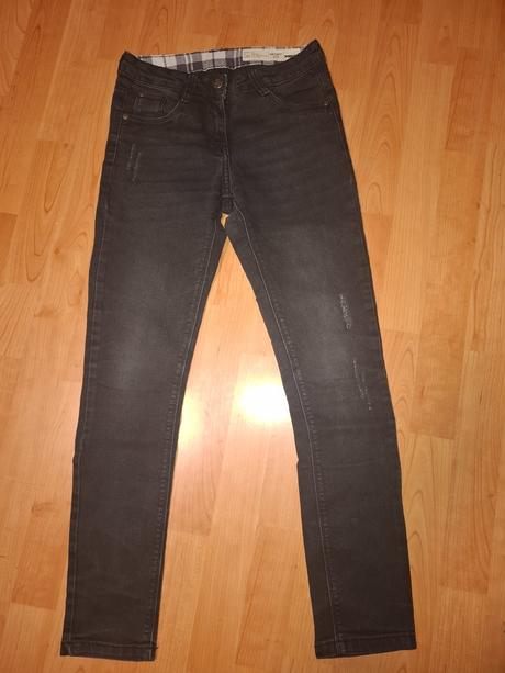 Chlapčenske rifle, pepperts,152