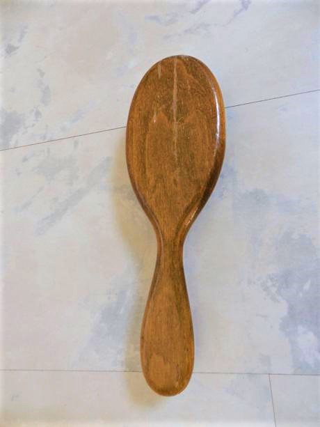 Drevená kefa na odev, 