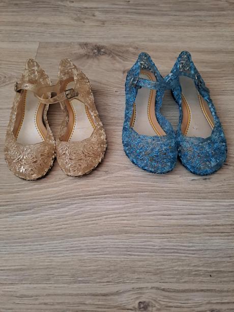 Sandálky, črievičky, 25