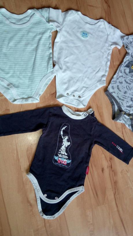 Body s krátkym rukávom 74, s dlhým 68, 74