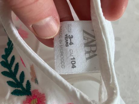 Vyšívaný top, zara,104