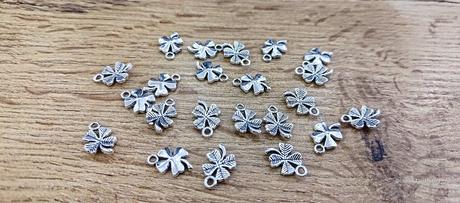 Prívesok štvorlístok 15 x 10 mm, 