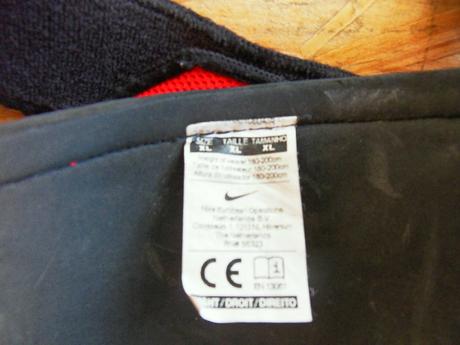 Futbalové chrániče zn.nike, veľ. xl, 