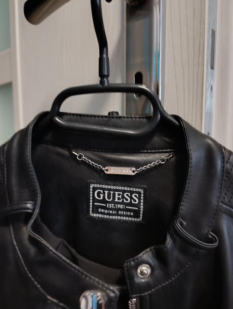 Koženka guess, guess,s