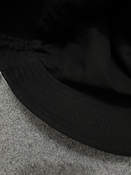 Obojstranný klobúk,