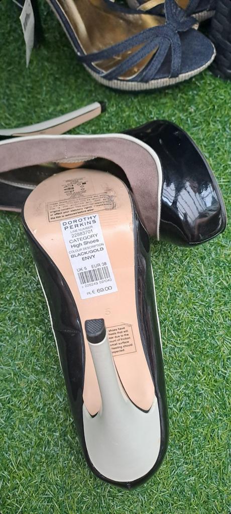 Nové lodičky dorothy perkins na platforme, 38