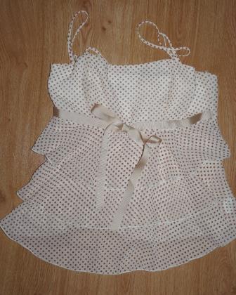 Bodkovane s volanmi, s