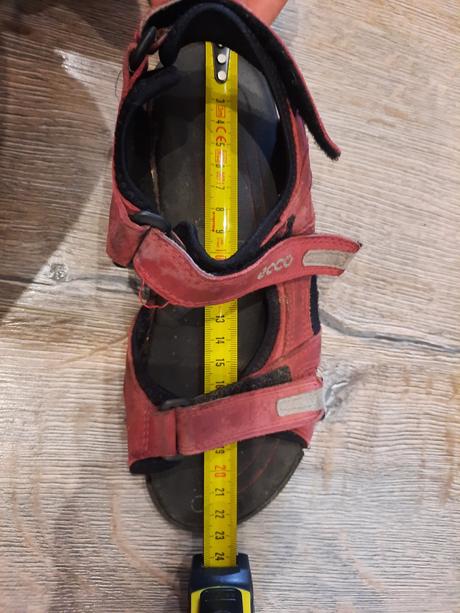 Sandalky ecco, ecco,34