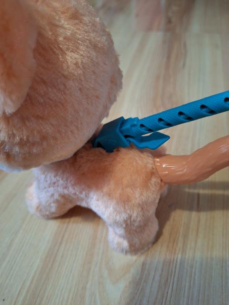 Zvieratko na voditku fur real walkalots, 