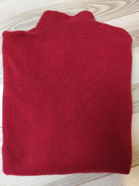 Kasmirovy svetrik, s