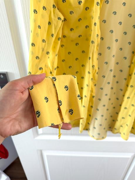 Hodvábna košeľa s monogramom značky pieszak, s