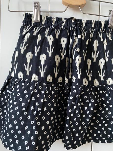 Sukňa, zara,140