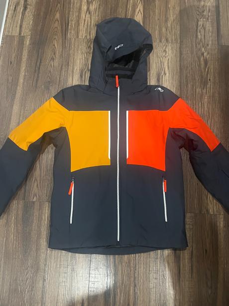 Lyžiarska vezrovka, 152