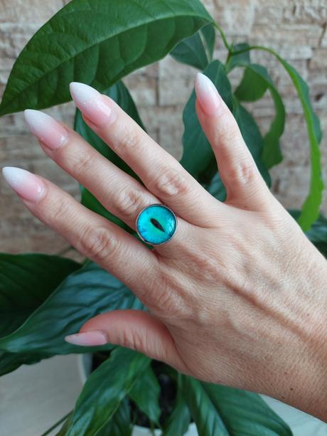 Nastaviteľný prsteň oko,