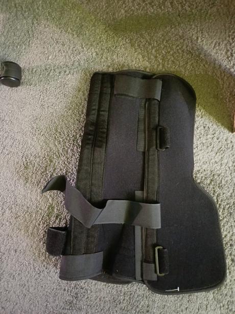 Nastaviteľná ortéza na nohu, 