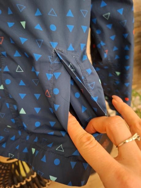 Skvelá bundička, jack wolfskin,104