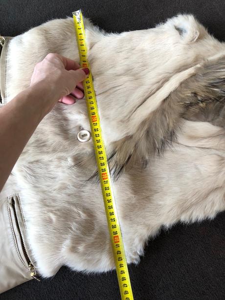 Kožušinova vesta, m