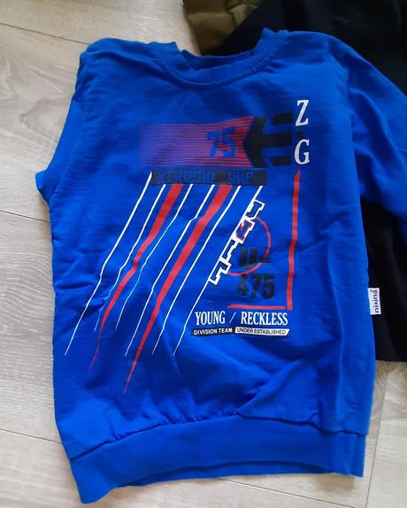 Tričká a mikiny veľkosť 116-122, 116