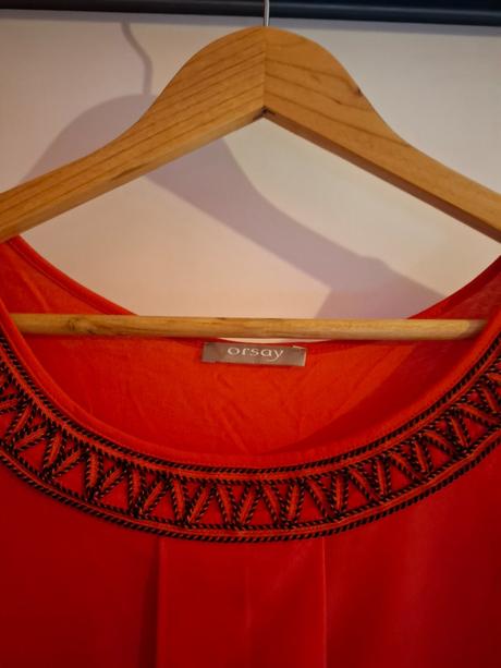 Elegantná červená blúzka, orsay,s