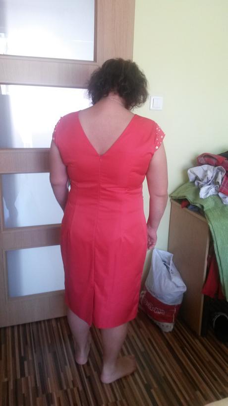 Spoločenské šaty, 48