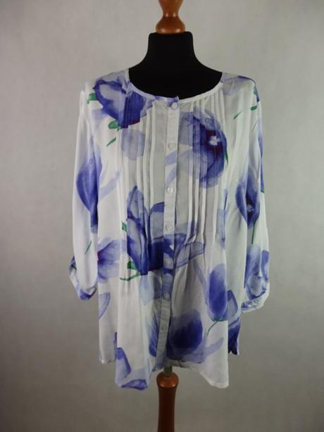 Luxusná kvetovaná blúzka, 42