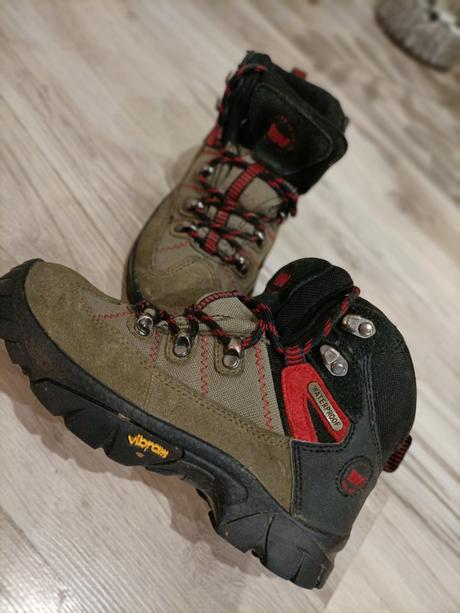 Turistická obuv vibram, 33