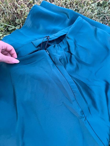 Saténová sukna, 4xl