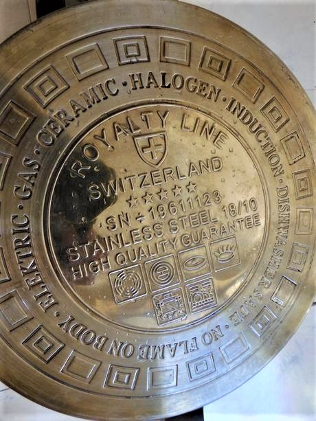 Nerezová panvica royalty line + prikrývka 2 l,