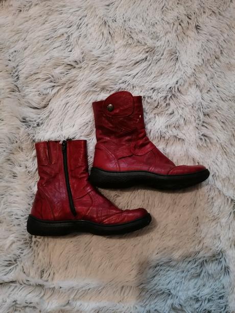 Červené cizmicky, 37