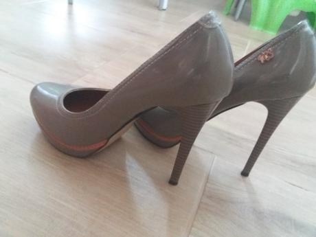 Úžasné vysoké lodicky, 38