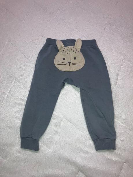 Tepláky so zajacom na zadku, lindex,86