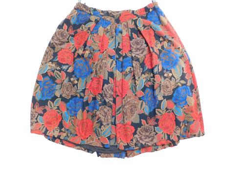 Luxusna trachten sukna k kroju, 46