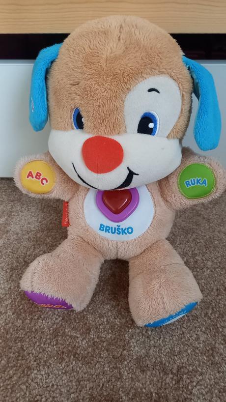 Interaktívny macko fisher price,