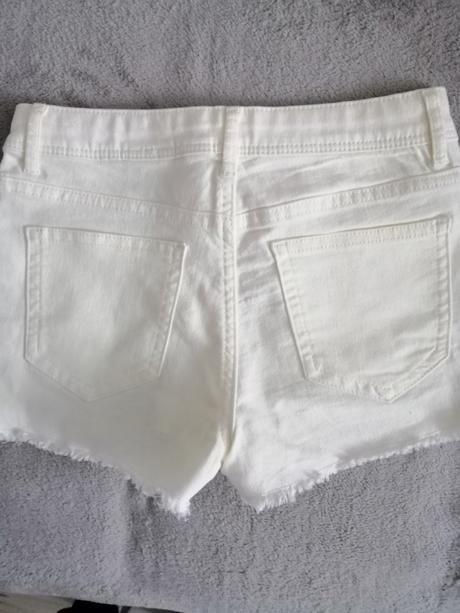 Nenosené riflove kratase, h&m,152