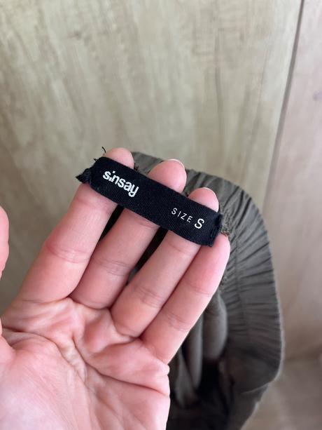 Ľahké letné nohavice, sinsay,xs