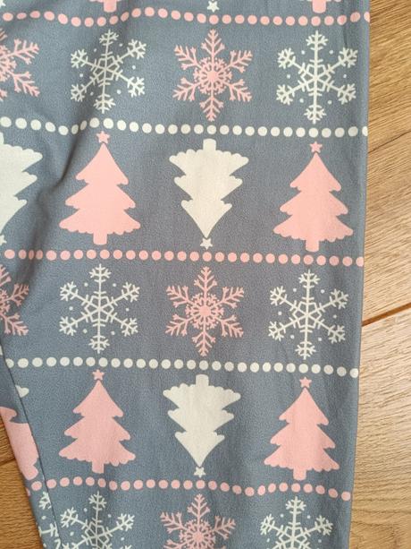 Vianocne leginy m, m