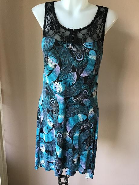 Šaty internacionale /r, 40