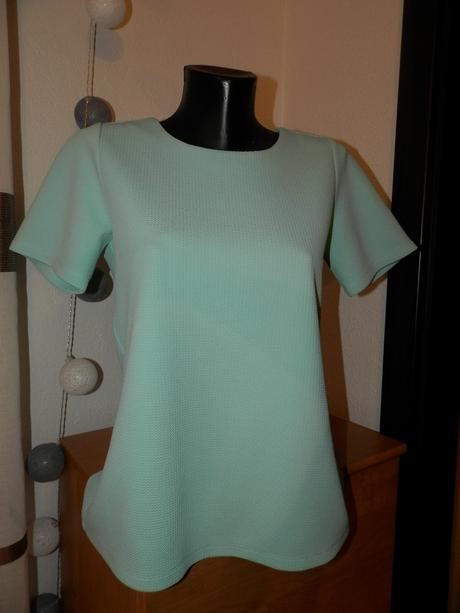 Mentolový elegantný top, 40