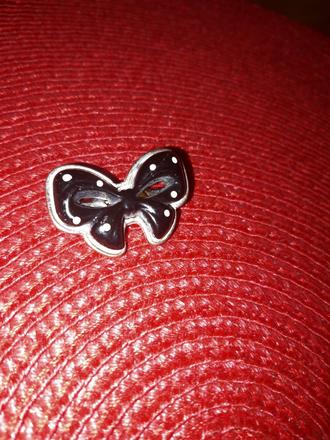 Starozitna brošňa,