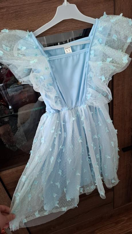 Svetlomodré princeznovské šaty, 122