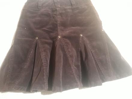 Dievčenská sukňa, 152