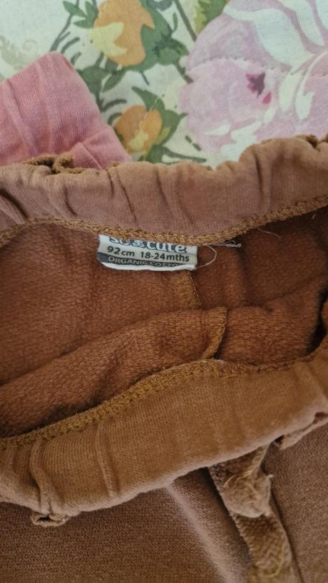 Teplaky pre dievcatko, 92