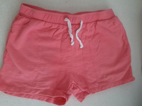 Dievcenske sortky, alive,140