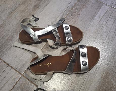 Strieborné sandále, 39