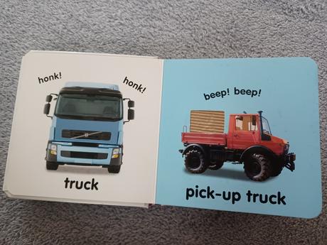 Kniha trucks baby touch and feel, 