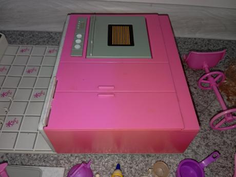 Barbie kuchyňa, barový pult, stoličky, riady, 