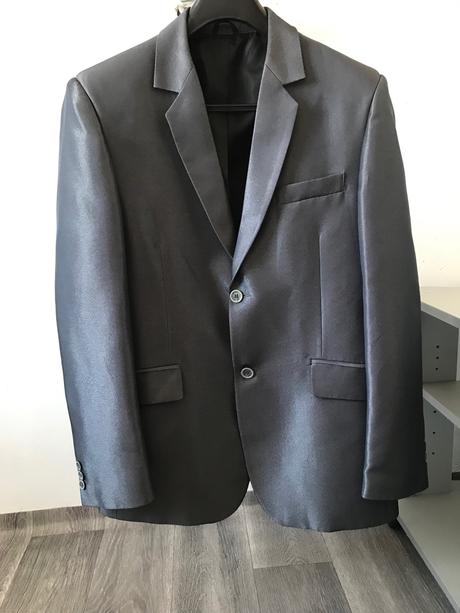 Slávnostný oblek jemne lesklý, 48