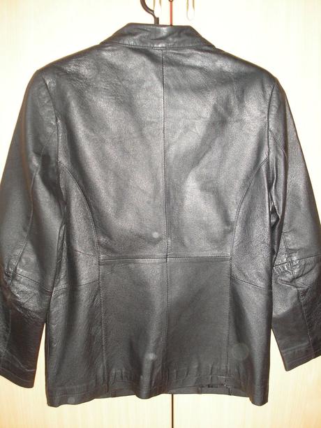 Kožená bunda, 36