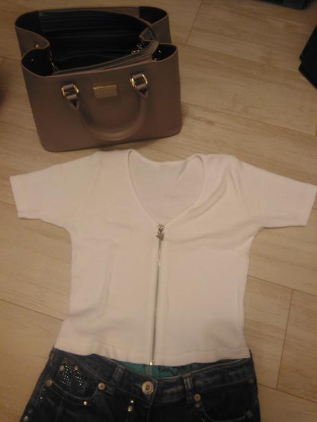 Biely top so zipsom , s