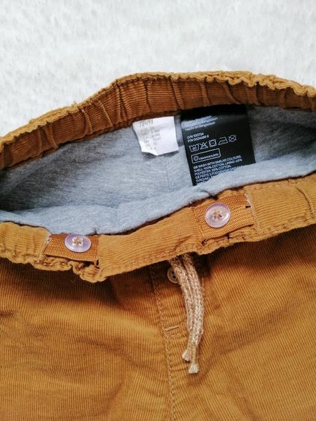 Menčestrove nohavice, h&m,74